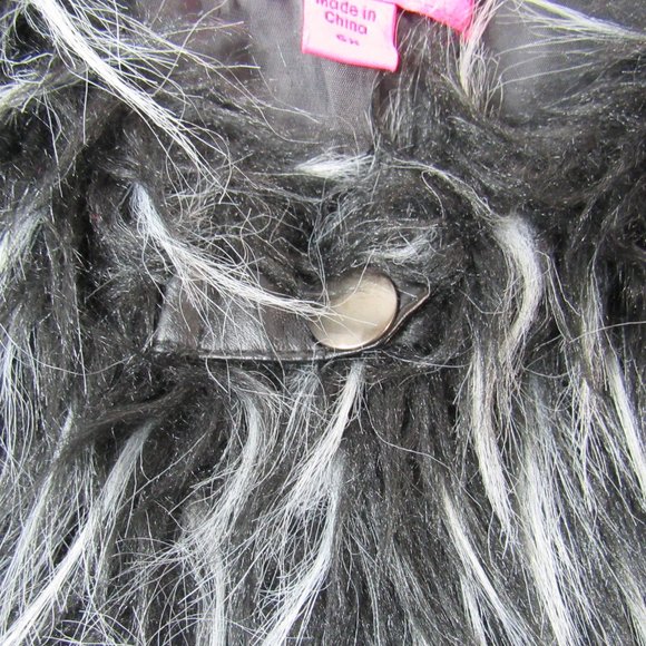 Betsey Johnson Girls Faux Fur Sleeveless Vest Size 6X - Picture 4 of 8